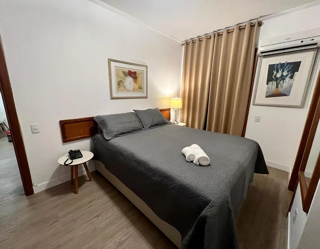 Flat Espacoso E Confortavel No Piazza Navona Porto Alegre